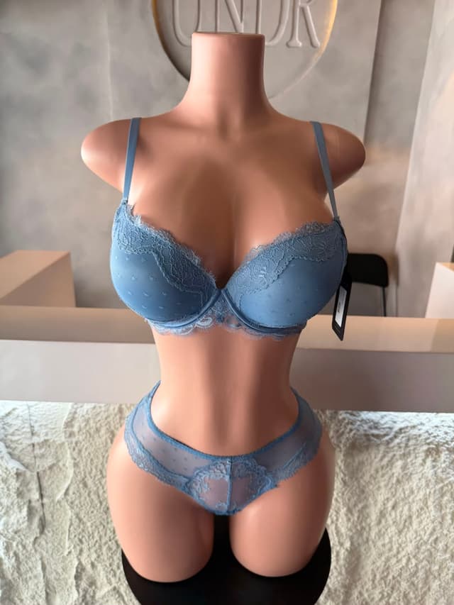 b21